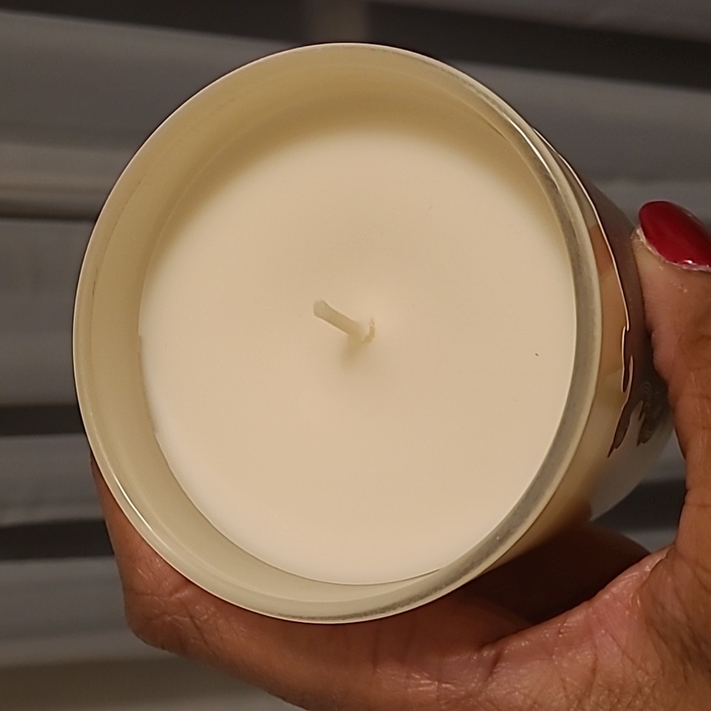Vanilla Noir Scented Candle - 9oz - Picture 4 of 6